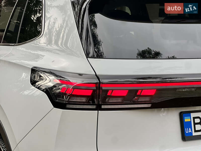 Внедорожник / Кроссовер Volkswagen Tiguan 2024 в Киеве