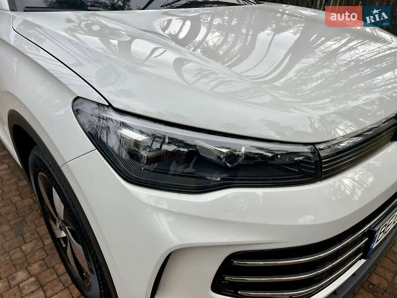 Внедорожник / Кроссовер Volkswagen Tiguan 2024 в Киеве