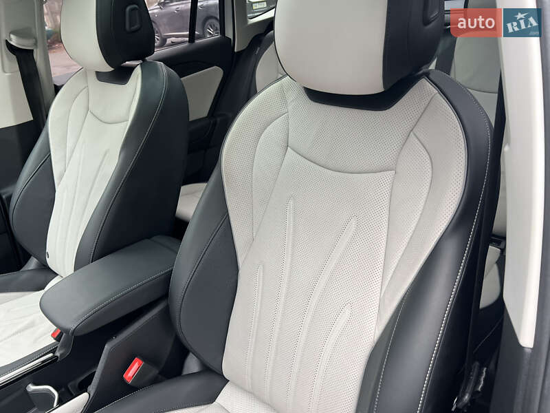 Внедорожник / Кроссовер Volkswagen Tiguan 2024 в Киеве