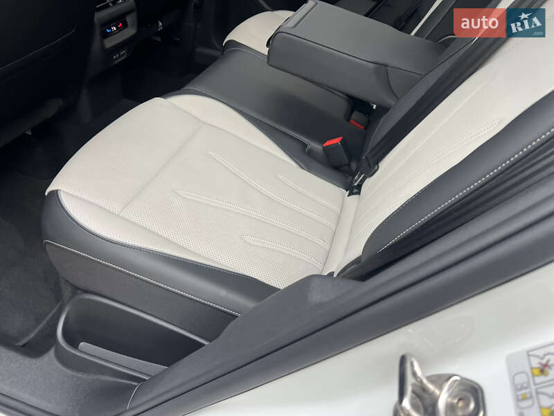 Внедорожник / Кроссовер Volkswagen Tiguan 2024 в Киеве