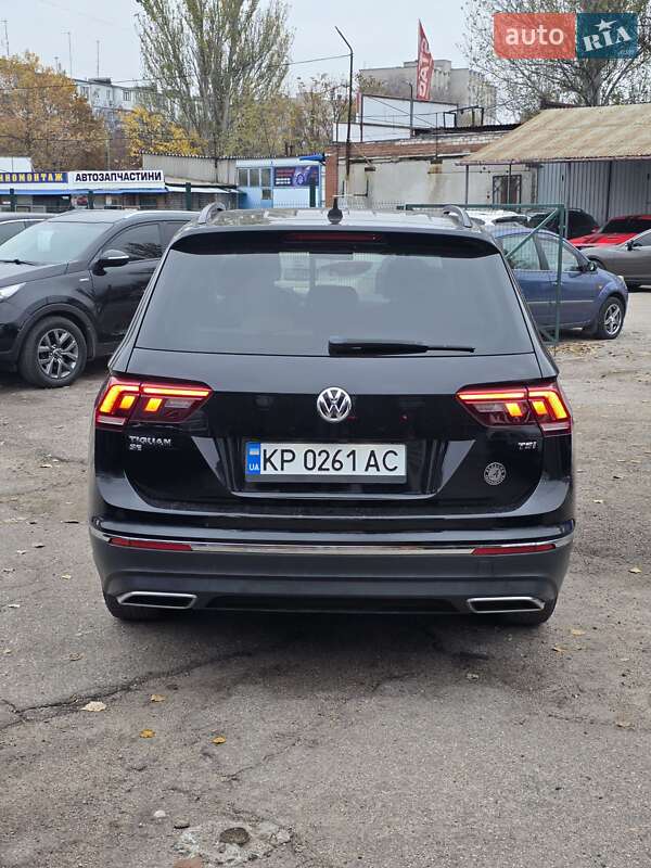 Внедорожник / Кроссовер Volkswagen Tiguan 2017 в Запорожье