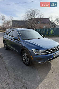 Внедорожник / Кроссовер Volkswagen Tiguan 2017 в Василькове