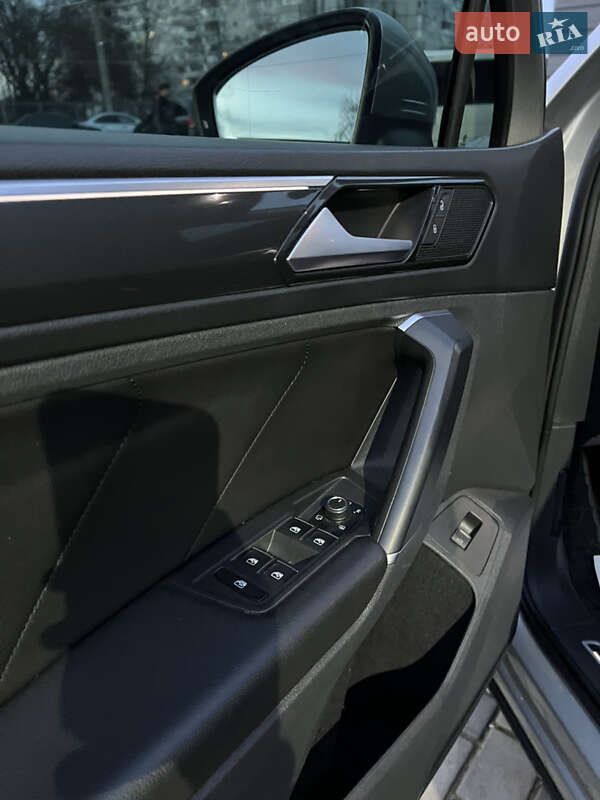 Внедорожник / Кроссовер Volkswagen Tiguan 2017 в Белой Церкви