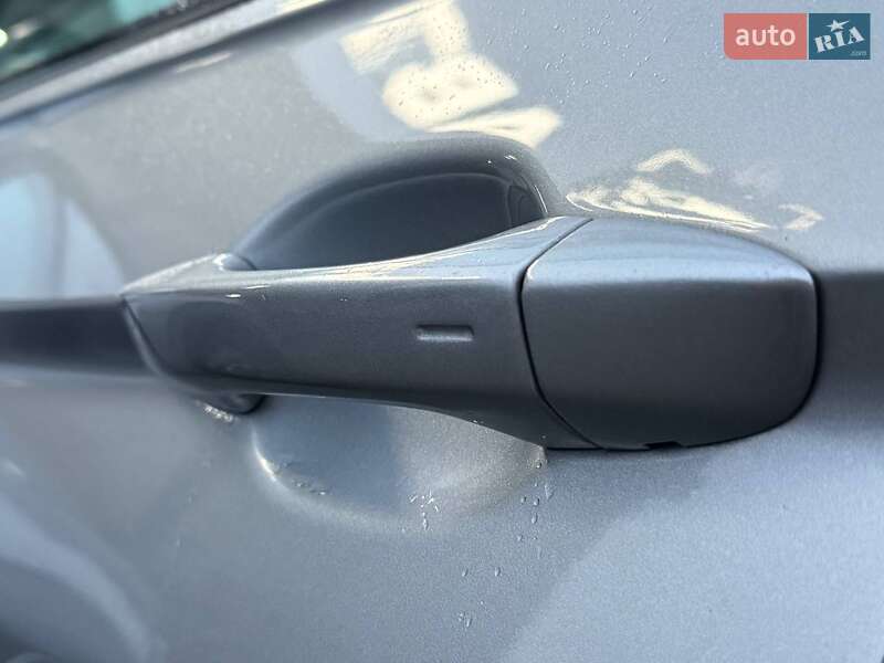 Внедорожник / Кроссовер Volkswagen Tiguan 2019 в Киеве фото 14 Внедорожник / Кроссовер Volkswagen Tiguan 2019 в Киеве