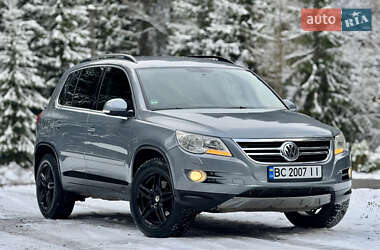 Позашляховик / Кросовер Volkswagen Tiguan 2010 в Міжгір'ї