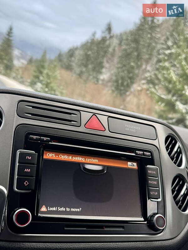 Внедорожник / Кроссовер Volkswagen Tiguan 2010 в Межгорье