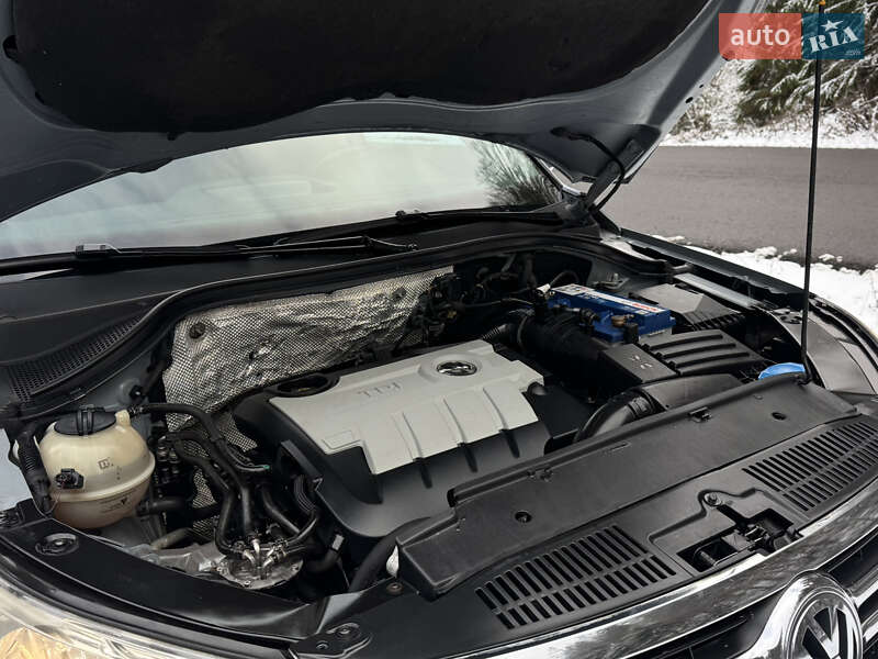 Внедорожник / Кроссовер Volkswagen Tiguan 2010 в Межгорье