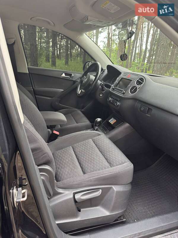 Внедорожник / Кроссовер Volkswagen Tiguan 2010 в Броварах