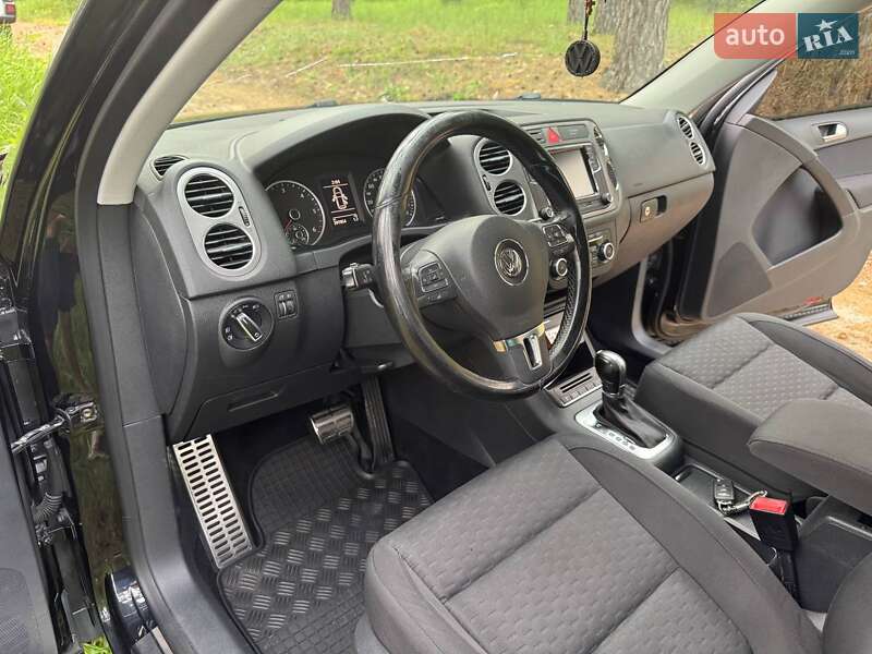 Внедорожник / Кроссовер Volkswagen Tiguan 2010 в Броварах