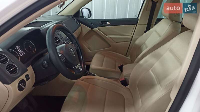 Внедорожник / Кроссовер Volkswagen Tiguan 2011 в Днепре