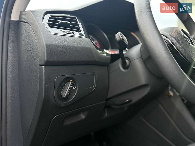 Внедорожник / Кроссовер Volkswagen Tiguan 2018 в Львове