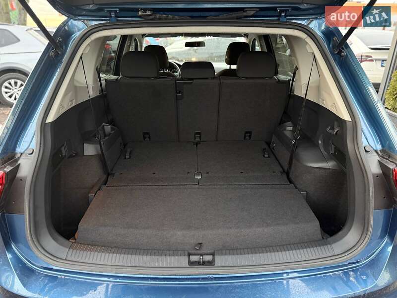 Внедорожник / Кроссовер Volkswagen Tiguan 2018 в Львове