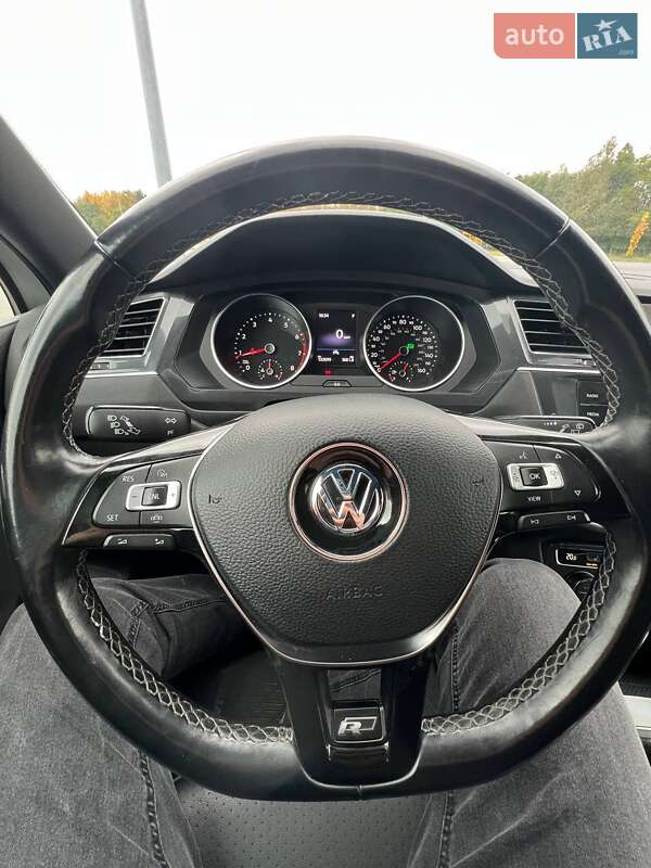 Внедорожник / Кроссовер Volkswagen Tiguan 2019 в Львове