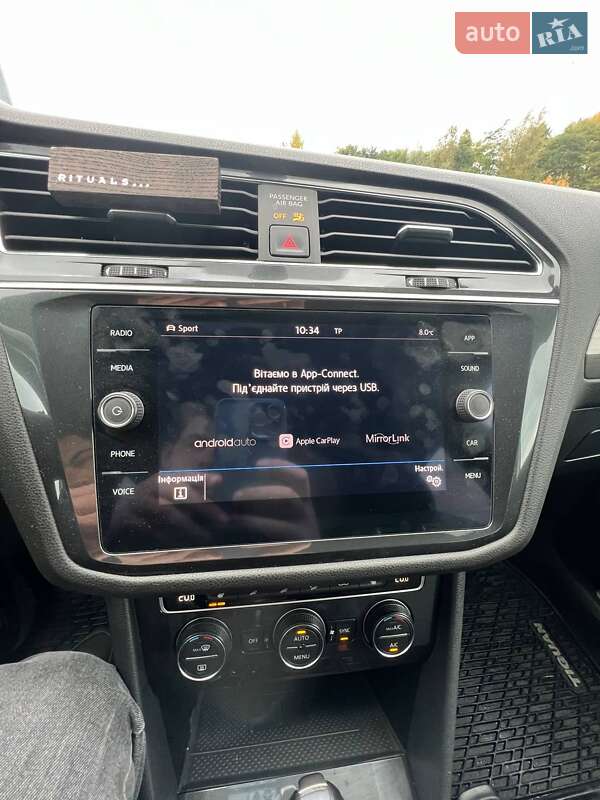 Внедорожник / Кроссовер Volkswagen Tiguan 2019 в Львове