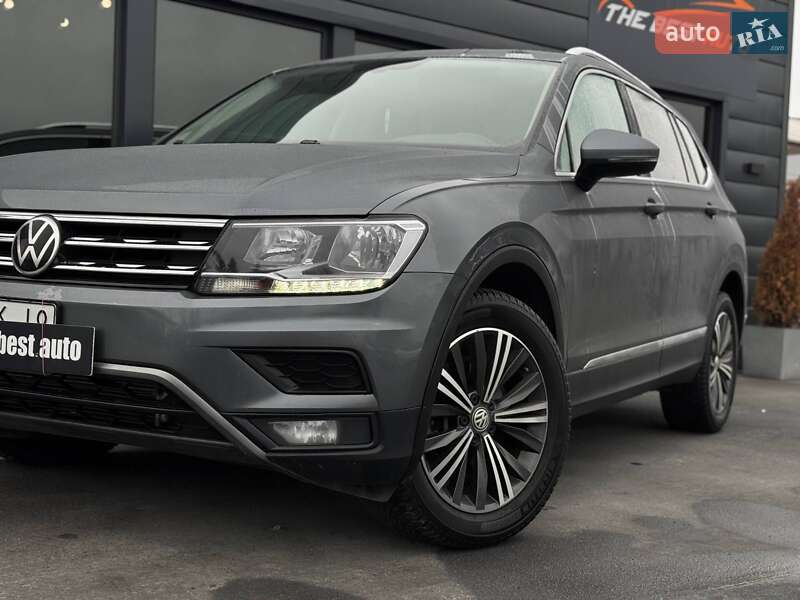 Внедорожник / Кроссовер Volkswagen Tiguan 2017 в Ровно