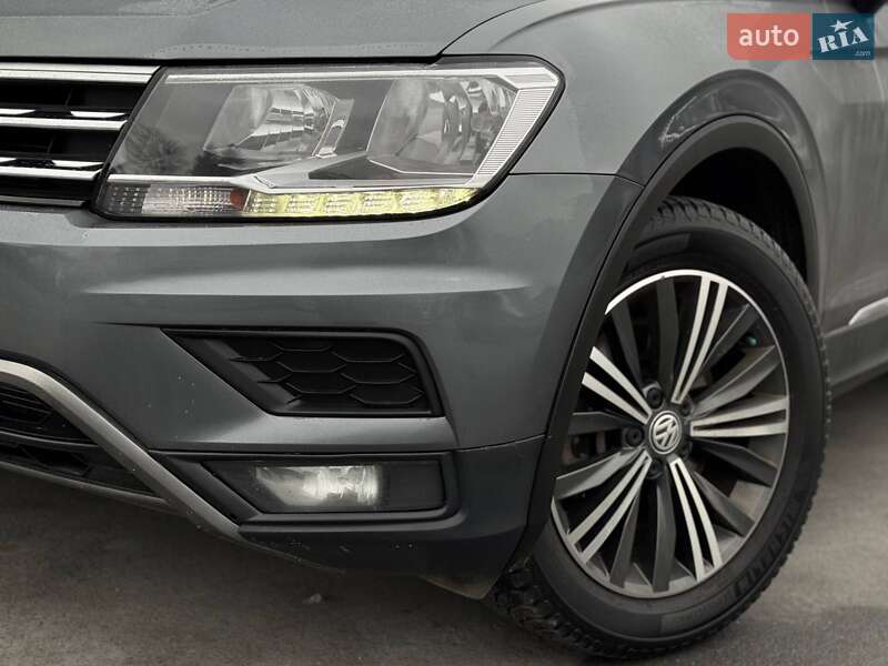 Внедорожник / Кроссовер Volkswagen Tiguan 2017 в Ровно