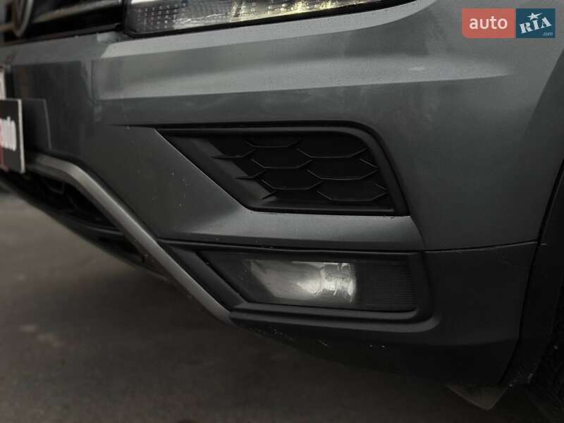 Внедорожник / Кроссовер Volkswagen Tiguan 2017 в Ровно