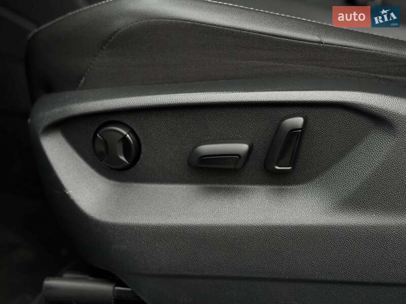 Внедорожник / Кроссовер Volkswagen Tiguan 2017 в Ровно