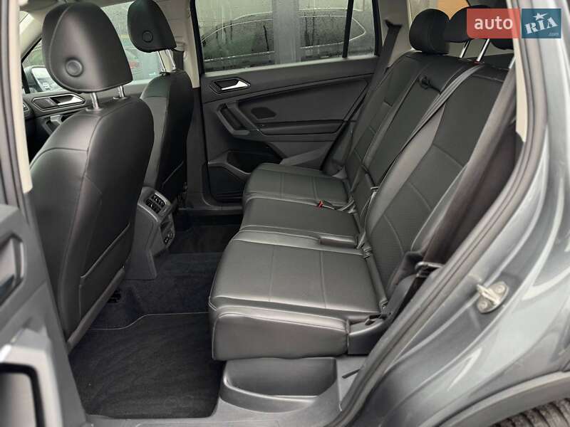 Внедорожник / Кроссовер Volkswagen Tiguan 2017 в Ровно