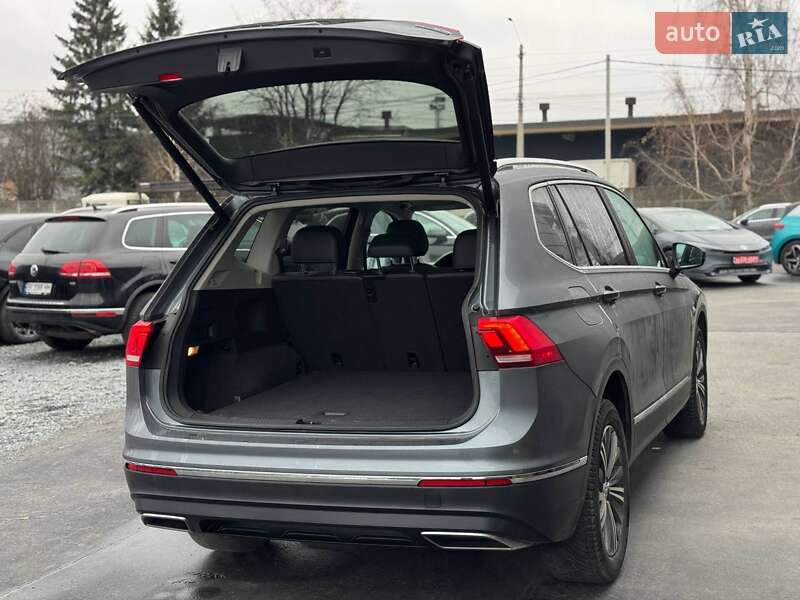 Внедорожник / Кроссовер Volkswagen Tiguan 2017 в Ровно