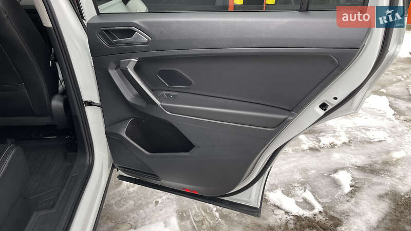 Позашляховик / Кросовер Volkswagen Tiguan 2021 в Самборі