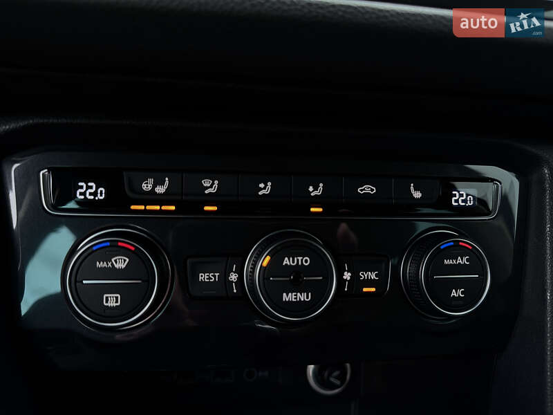 Внедорожник / Кроссовер Volkswagen Tiguan 2019 в Ровно