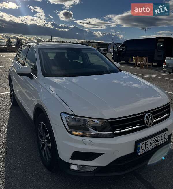 Внедорожник / Кроссовер Volkswagen Tiguan 2017 в Черновцах
