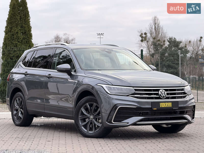 Внедорожник / Кроссовер Volkswagen Tiguan 2022 в Киеве
