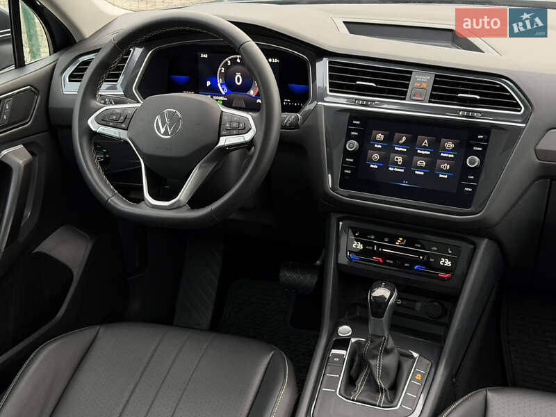 Внедорожник / Кроссовер Volkswagen Tiguan 2022 в Киеве