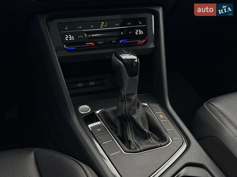 Внедорожник / Кроссовер Volkswagen Tiguan 2022 в Киеве