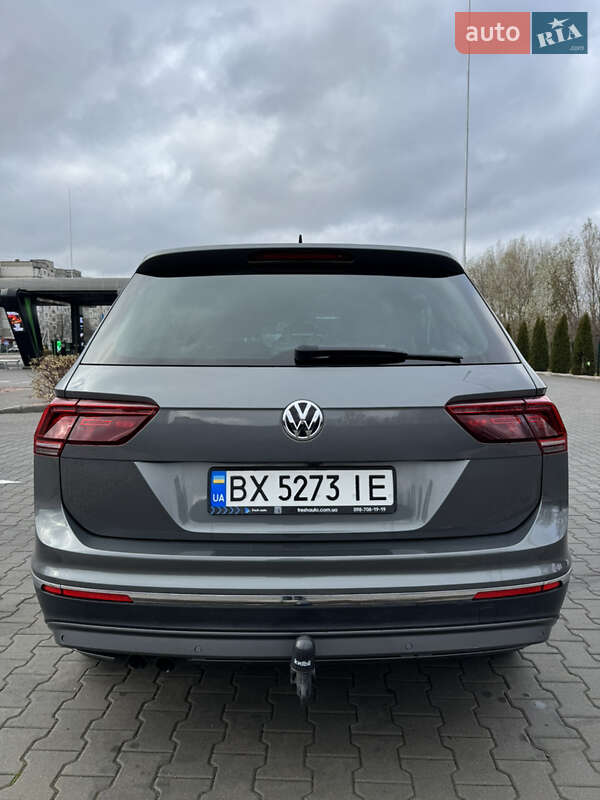 Внедорожник / Кроссовер Volkswagen Tiguan 2018 в Хмельницком