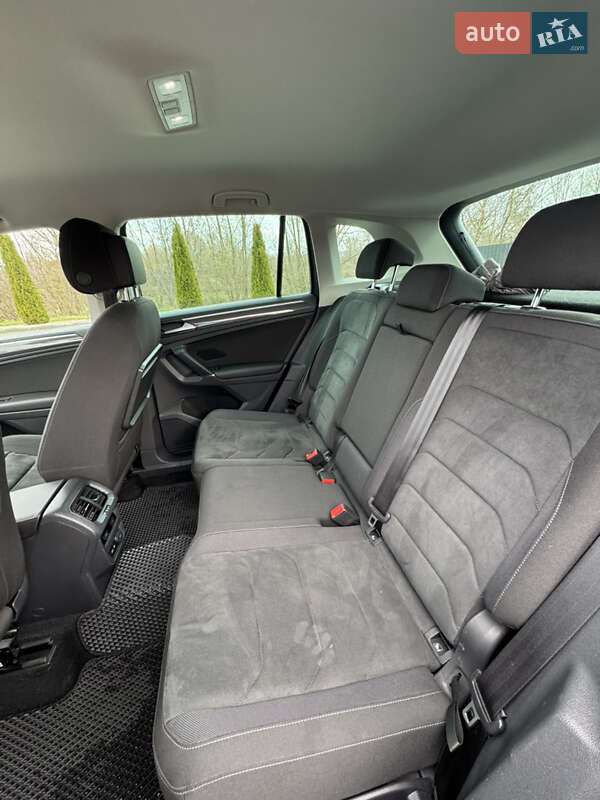 Внедорожник / Кроссовер Volkswagen Tiguan 2018 в Хмельницком