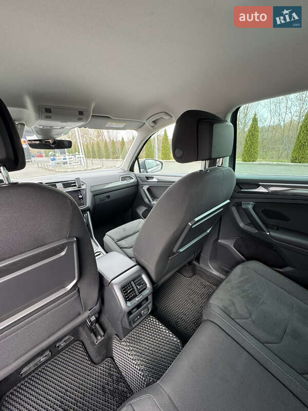 Внедорожник / Кроссовер Volkswagen Tiguan 2018 в Хмельницком