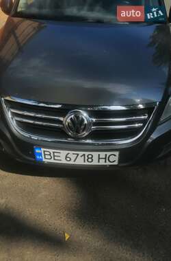 Внедорожник / Кроссовер Volkswagen Tiguan 2011 в Николаеве