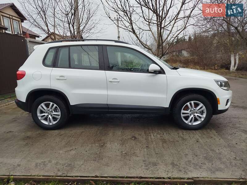 Внедорожник / Кроссовер Volkswagen Tiguan 2016 в Киеве