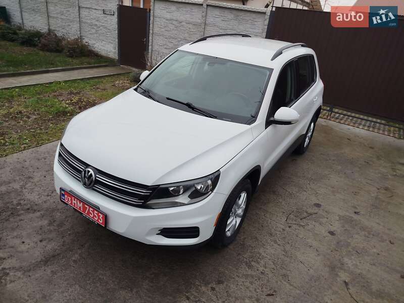Внедорожник / Кроссовер Volkswagen Tiguan 2016 в Киеве