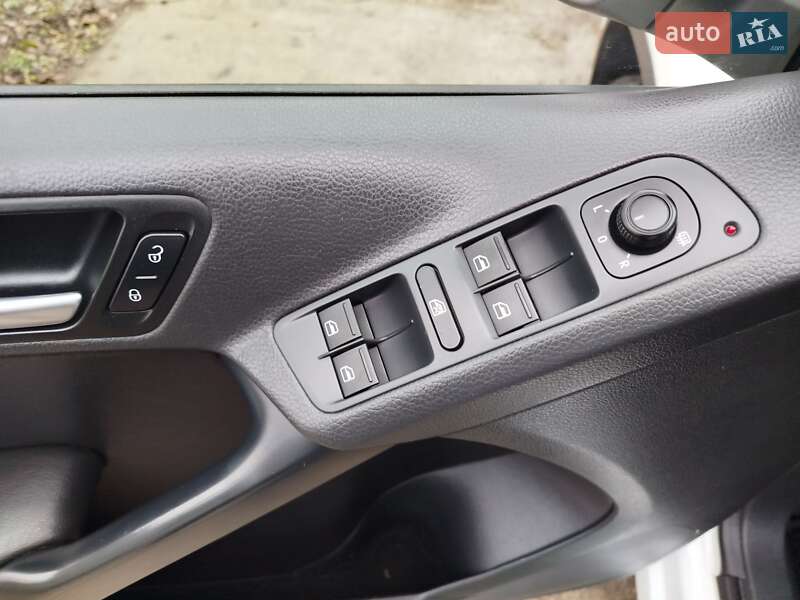 Внедорожник / Кроссовер Volkswagen Tiguan 2016 в Киеве