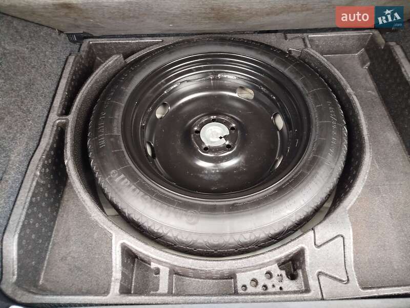 Внедорожник / Кроссовер Volkswagen Tiguan 2016 в Киеве