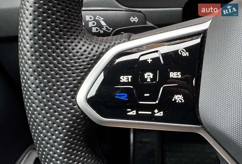 Позашляховик / Кросовер Volkswagen Tiguan 2021 в Києві