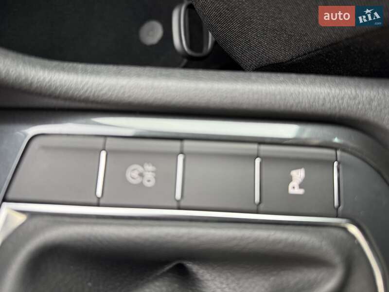 Внедорожник / Кроссовер Volkswagen Tiguan 2021 в Киеве