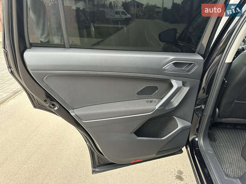 Внедорожник / Кроссовер Volkswagen Tiguan 2020 в Киеве