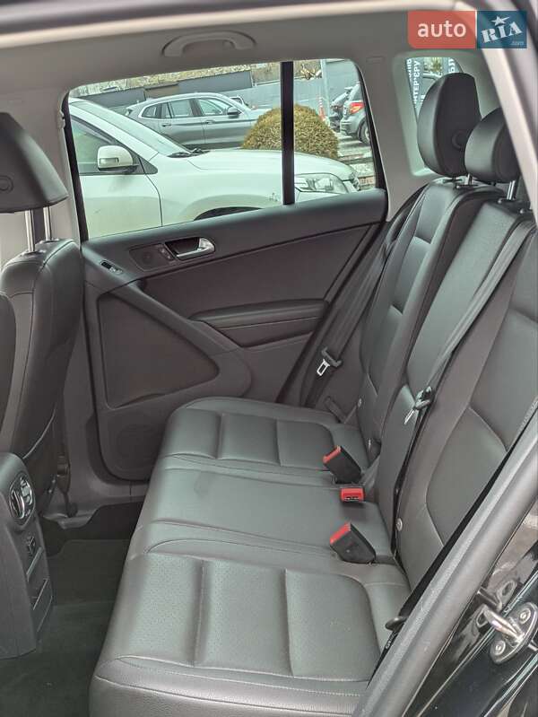 Внедорожник / Кроссовер Volkswagen Tiguan 2014 в Львове