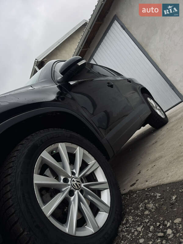 Внедорожник / Кроссовер Volkswagen Tiguan 2017 в Рогатине