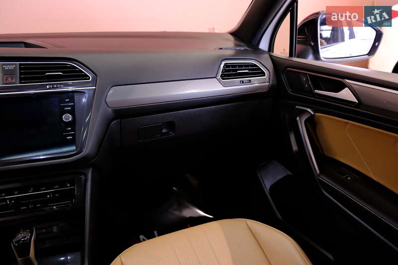 Внедорожник / Кроссовер Volkswagen Tiguan 2023 в Одессе