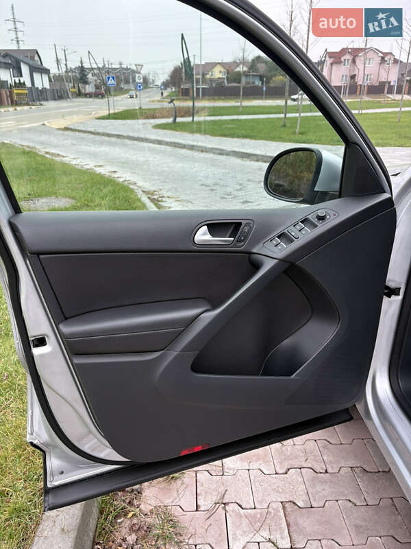 Позашляховик / Кросовер Volkswagen Tiguan 2015 в Бучі