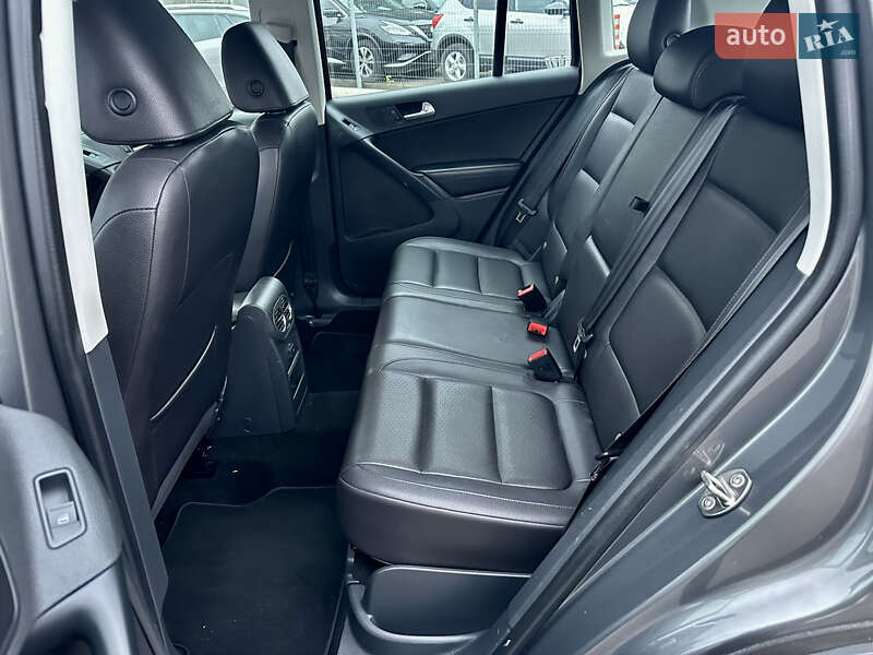 Внедорожник / Кроссовер Volkswagen Tiguan 2016 в Полтаве