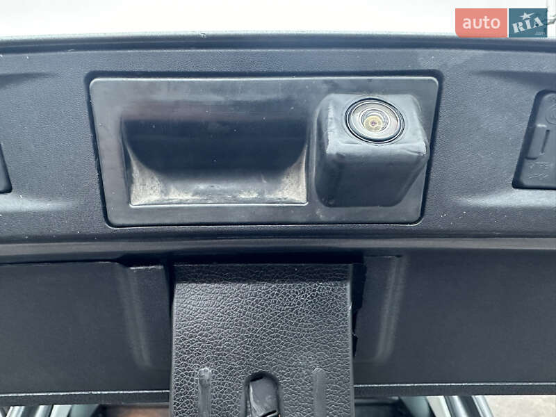 Внедорожник / Кроссовер Volkswagen Tiguan 2016 в Полтаве