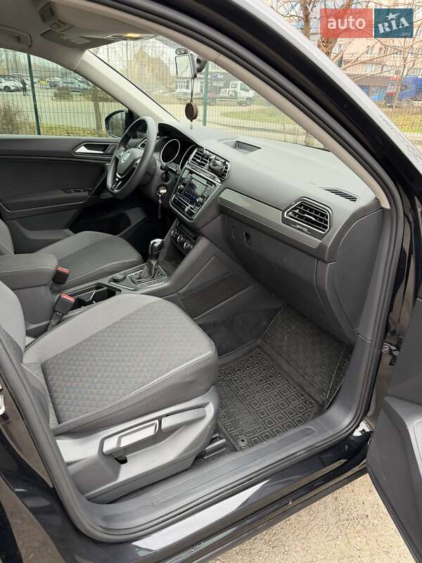 Внедорожник / Кроссовер Volkswagen Tiguan 2020 в Софиевской Борщаговке фото 12 Внедорожник / Кроссовер Volkswagen Tiguan 2020 в Софиевской Борщаговке