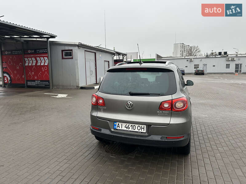 Позашляховик / Кросовер Volkswagen Tiguan 2011 в Києві