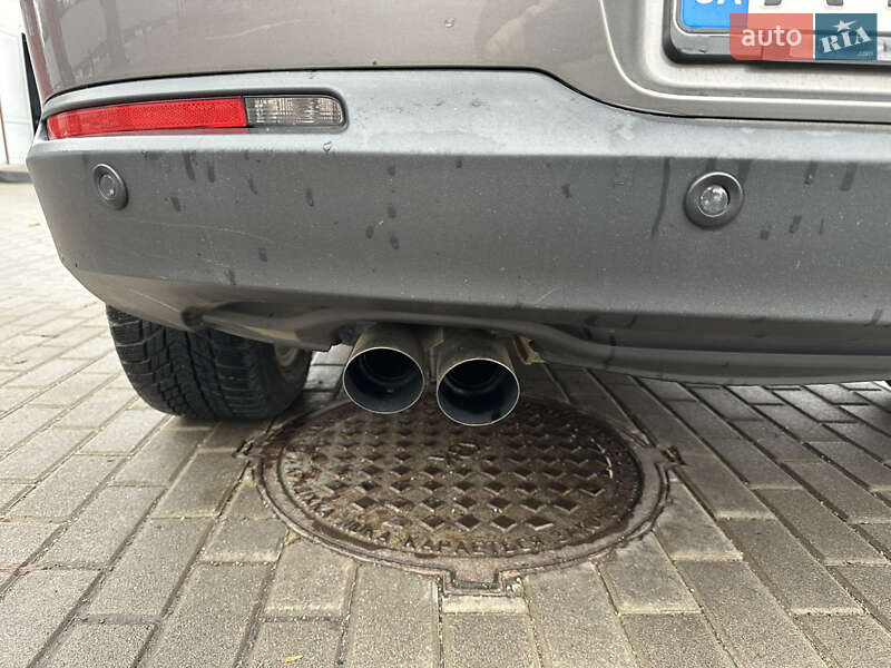 Позашляховик / Кросовер Volkswagen Tiguan 2011 в Києві